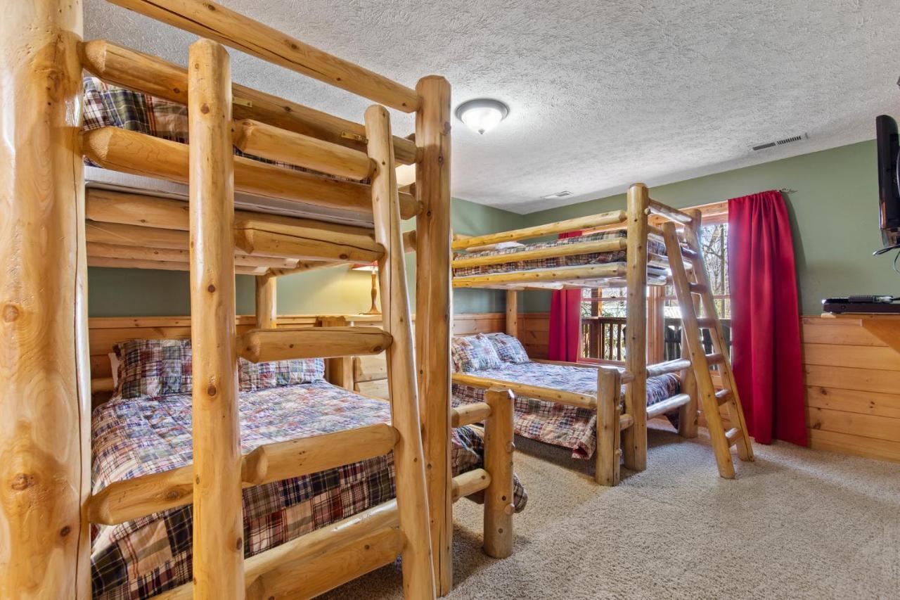 Above The Clouds, 4 Bedrooms, Pool Access, Private, Gaming, Sleeps 16 Гатлінбург Екстер'єр фото