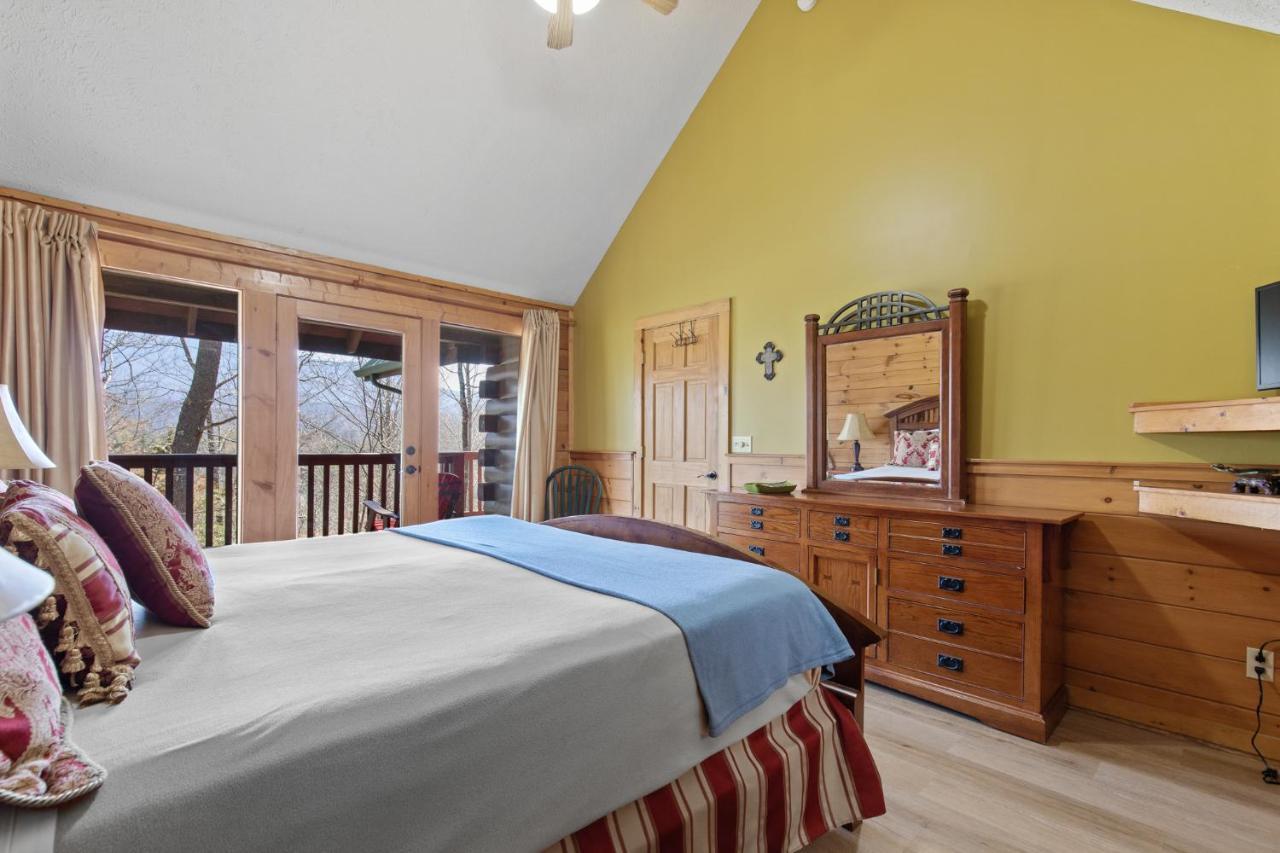 Above The Clouds, 4 Bedrooms, Pool Access, Private, Gaming, Sleeps 16 Гатлінбург Екстер'єр фото