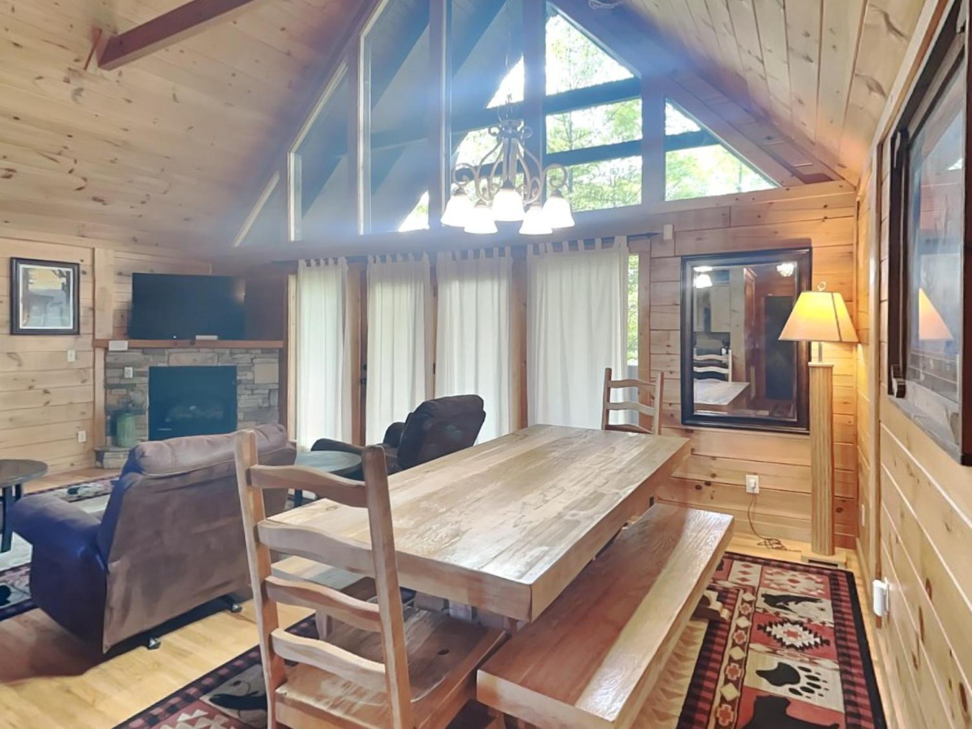 Above The Clouds, 4 Bedrooms, Pool Access, Private, Gaming, Sleeps 16 Гатлінбург Екстер'єр фото